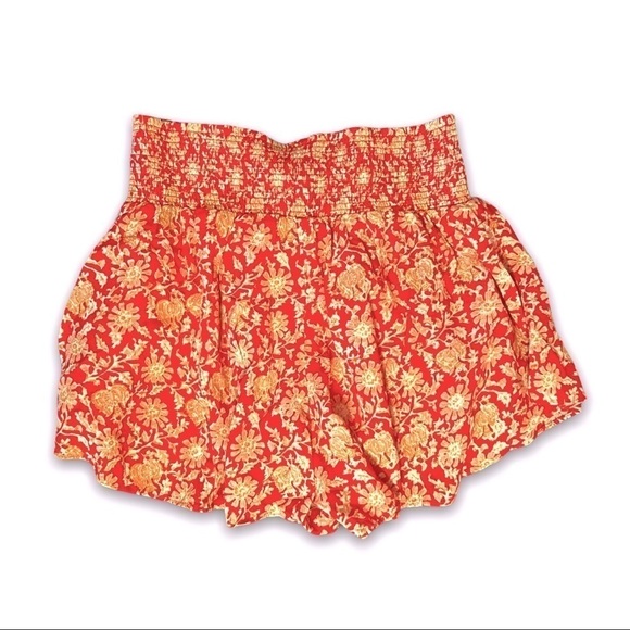 NWT FREE PEOPLE Red Retro Floral Smocked High Waist Billowy Cotton Shorts Sz XS - Picture 8 of 10